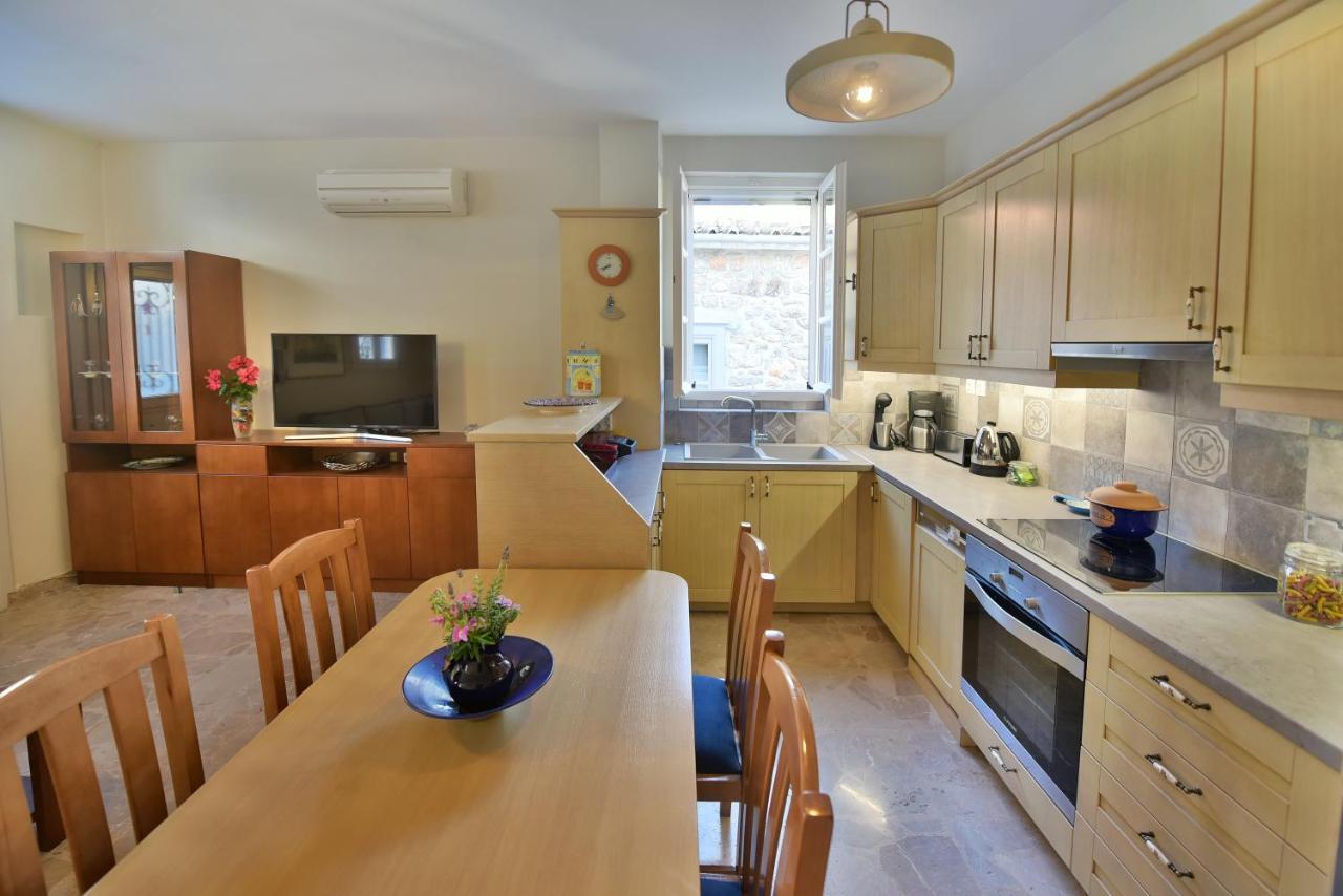 Feel At - Family House In Hydra *