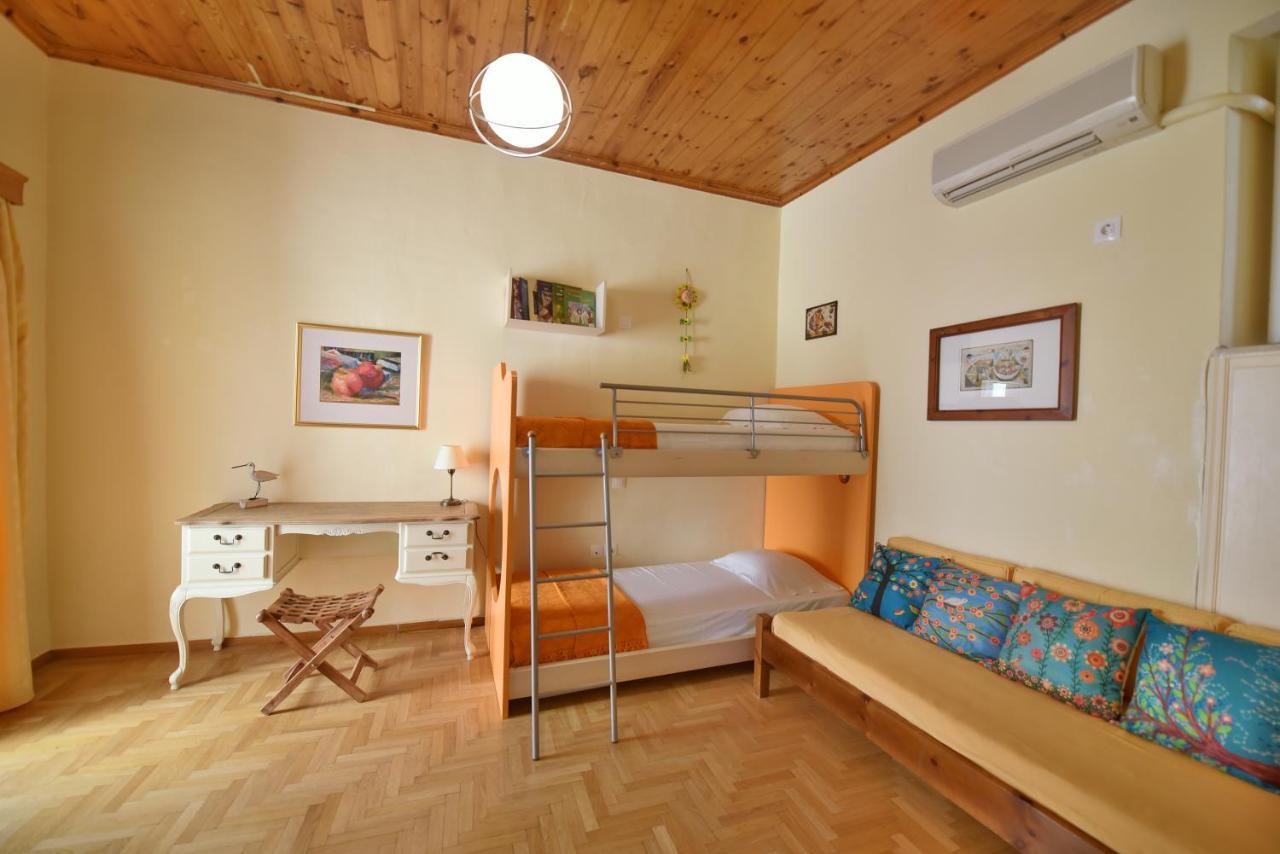 Feel At - Family House In Hydra Apartment *